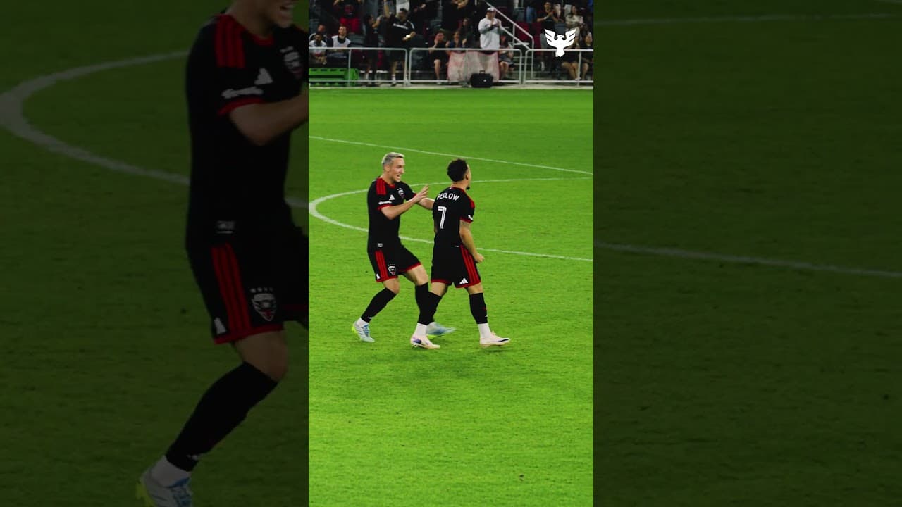 ¡João desde fuera! #dcunited #footballshorts #soccershorts #brazil #joãopeglow