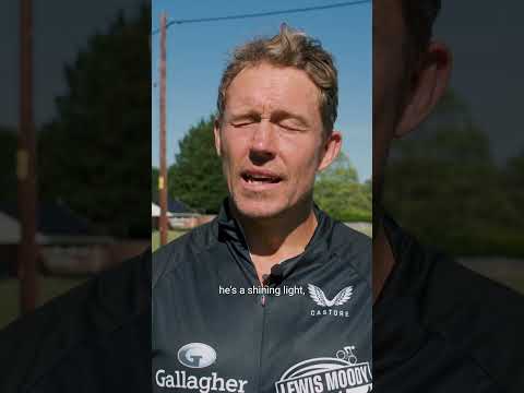 Jonny Wilkinson and Lewis Moody are teammates for life 🌹
