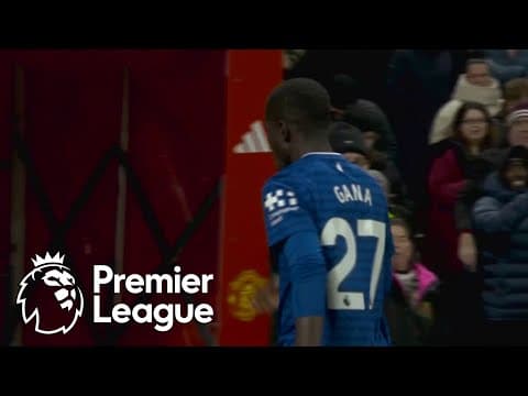Everton's Idrissa Gueye sent off after striking teammate Michael Keane | Premier League | NBC Sports