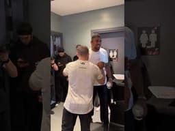 ANTHONY JOSHUA 🤝 TEAM KHABIB! Heavyweight boxing royalty in the building! #MMA #Bellator #Shorts