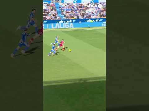 Antonio Sivera detiene un uno vs uno contra el Getafe #alaves