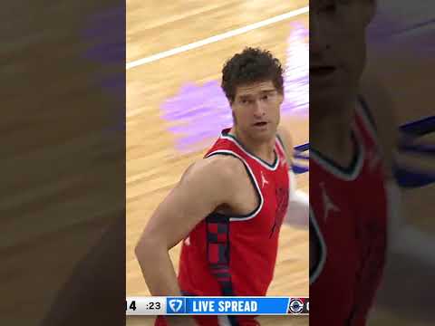 Brook Lopez with the Fade 😤