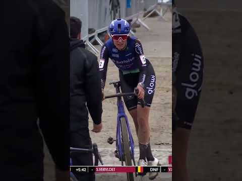 Disaster averted for Lucinda Brand 🫣 Fortunately the pits are just around the corner!