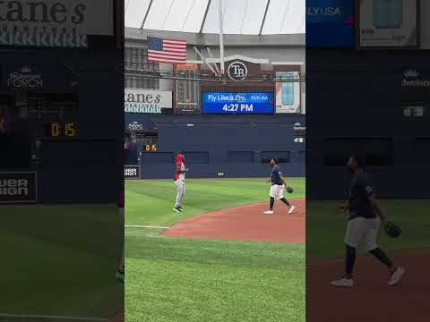 Jumping for joy over this reunion 😂 Elly De La Cruz and Junior Caminero caught up pregame!