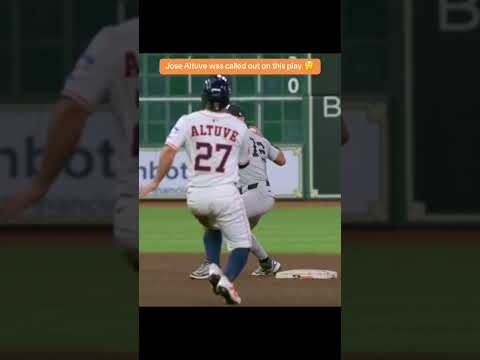 The Astros' challenged the play, but the call was confirmed 👀