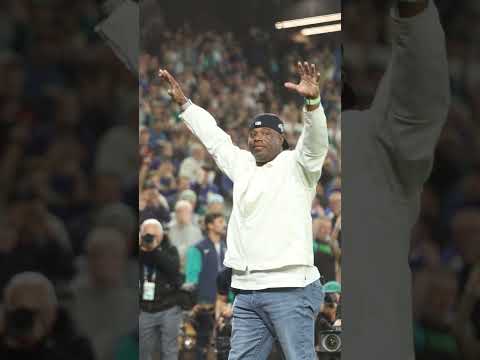 Ken Griffey Jr. is in the house for Game 5 in Seattle 😤