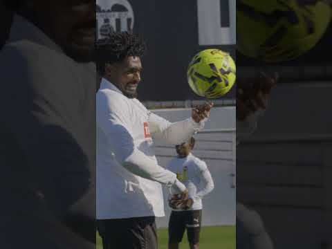 Último entrenamiento antes del #VillarrealValencia ⚽