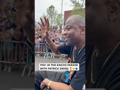 Patrick Ewing enjoying his ride through the New York streets 🔶🔷
