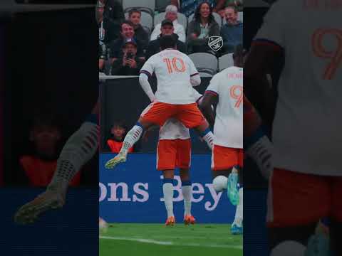 To the very last whistle. ⏱️🔶🔷