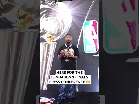 Bendadonn holding a fake press conference before media day 😂