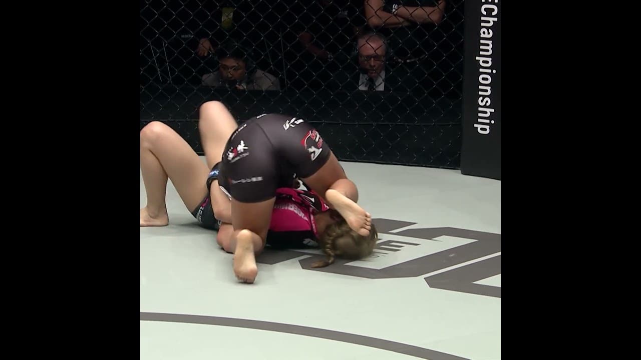 DOMINANT 🔥🦵 Can Itsuki Hirata get the W against Ritu Phogat at ONE SAMURAI1?