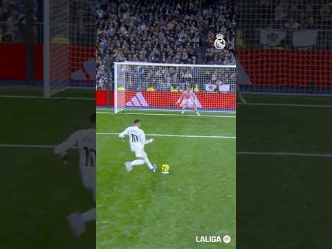 ✍️ Goal no. 59 of 2025! #LaLigaHighlights #Mbappé