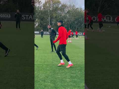 Atelier ludique avant de monter en puissance. #football #srfc #sportstiktok #petanquetime