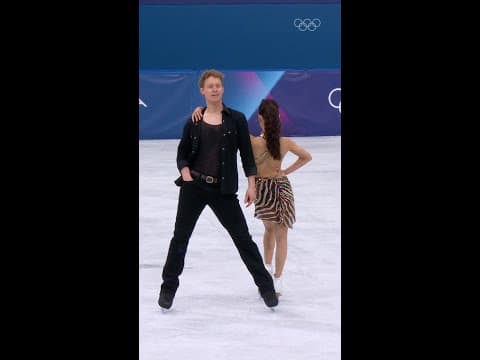 Madison Chock and Evan Bates with a beautiful rhythm dance that takes them up to second place! ⛸️🫶