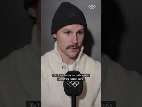 We caught up with Sweden's Erik Karlsson during the NHL Global Series games in Stockholm! 🇸🇪