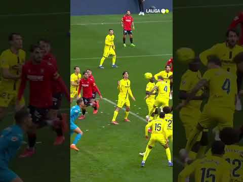 El cabezazo de Víctor Muñoz para empatar el encuentro #LaLigaHighLights #OsasunaVillarreal