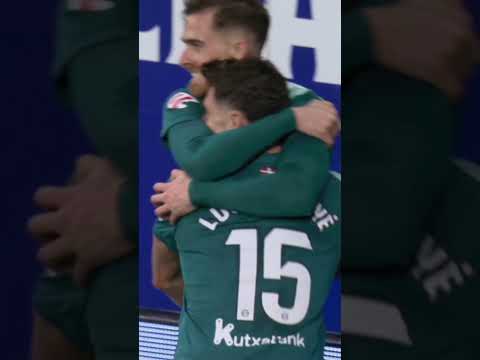 ➡️ Asiste Toni ⚽️ Marca Boyé CELEBRAMOS TODOS ✊#EspanyolAlavés #laligahighlights #GoazenGlorioso