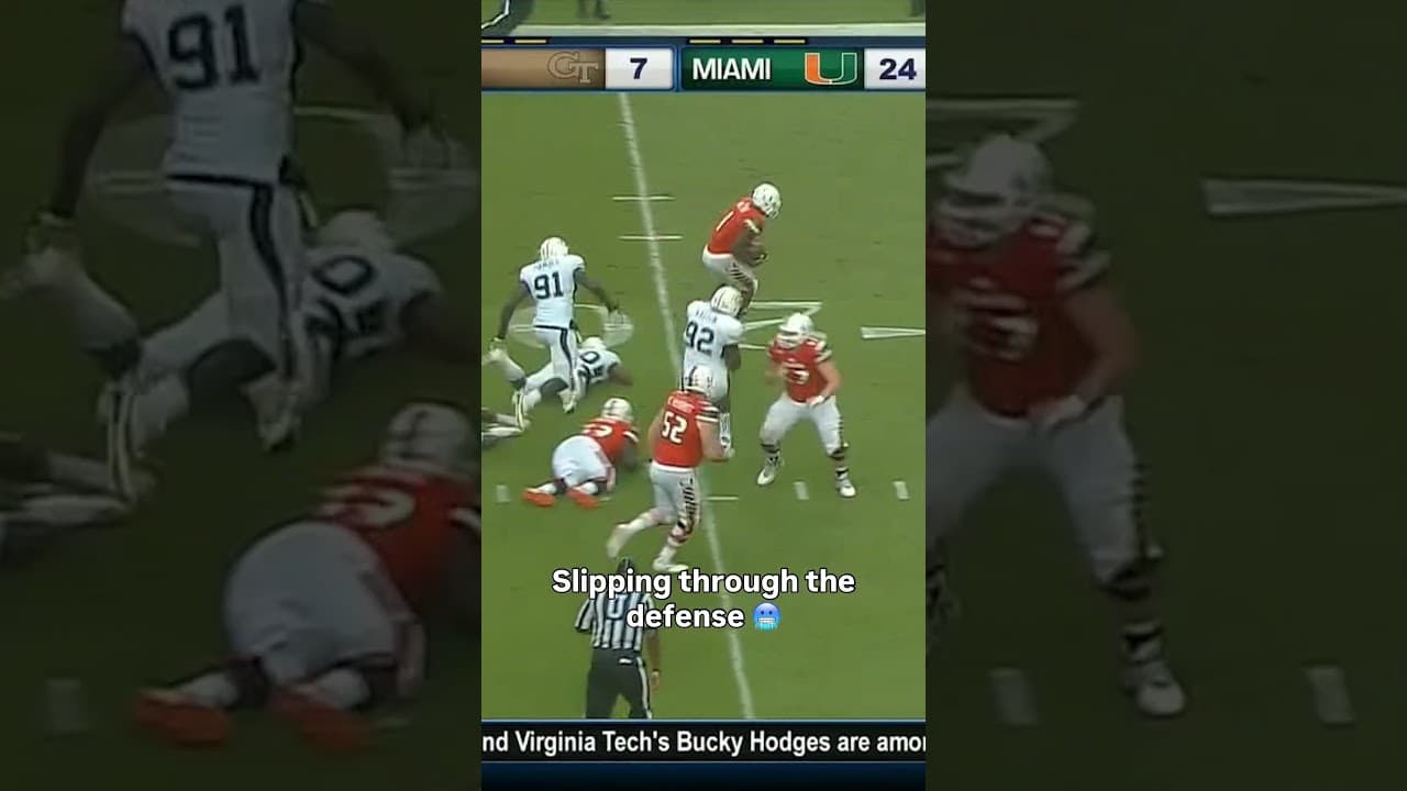 He kept making them miss 🤯 #miamihurricanes #accfootball #collegefootball