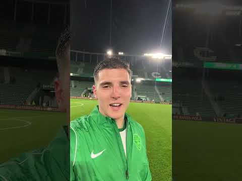 Feliz Navidad para ti también, Martim Neto 🥰🎄