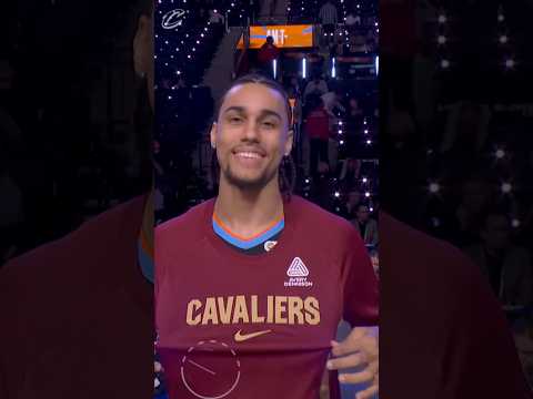 🌟 JT taking in the moment as the Rising Stars Game gets ready to tip off. #LetEmKnow