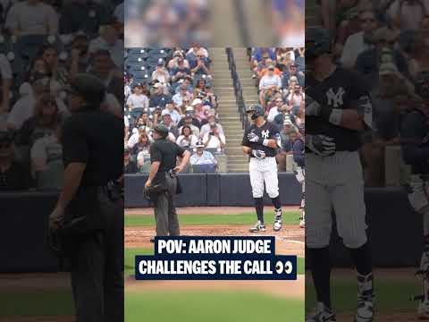 Aaron Judge challenges the call 👀