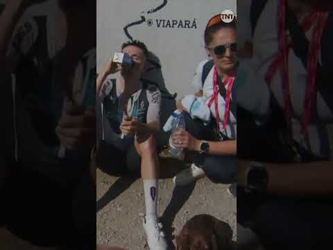 The glamour of procycling 😍 A massive ride from Tom Pidcock sees him retain third on GC.