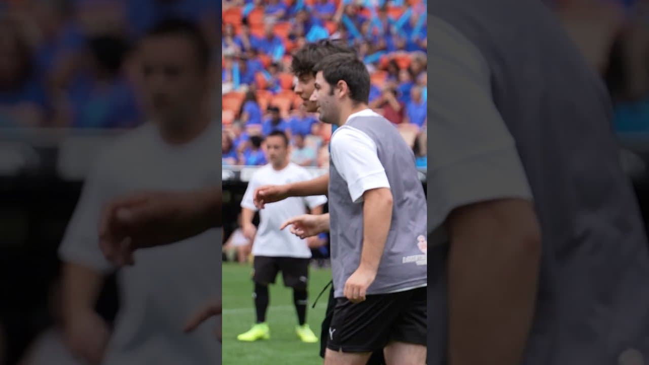 El VCF Inclusivo y Aquaservice comparten fútbol en Mestalla | VALENCIA CF