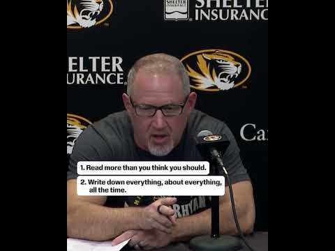 When Buzz Williams took time to impart some wisdom to journalism students after a game 🧠