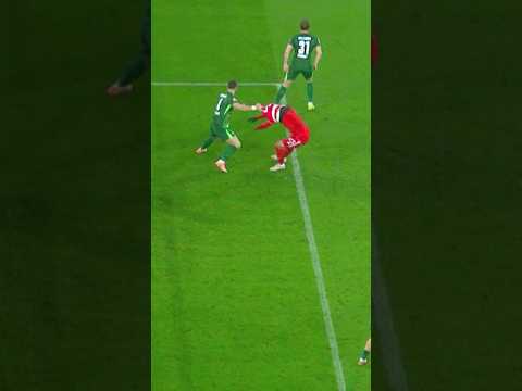 Wer hätte nicht lieber das Union-Trikot? 😉 #FCUnion #WOBFCU #Bundesliga