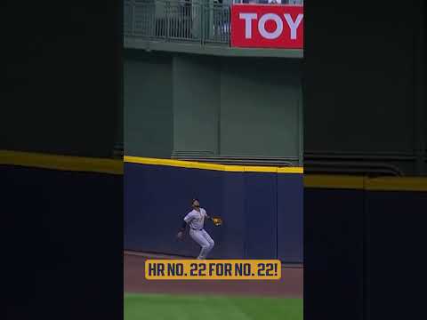 No. 22 of the season for No. 22! Christian Yelich puts the Brewers in front with his 22nd home run 💪