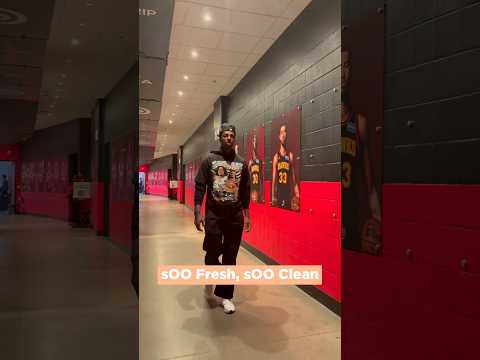 Big O rocking with @OutkastOfficial_ 🔥 #nba #hawks #outkast #onyekaokongwu