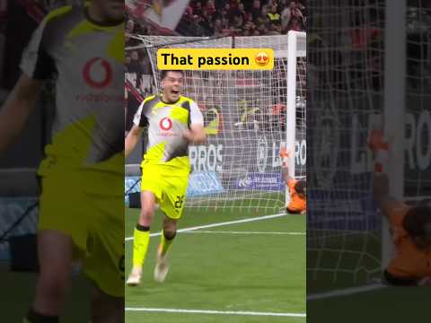 First one for Anselmino ⚽️🖤💛