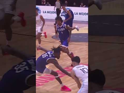 Argentina ran this play to perfection 🇦🇷 #FIBAWC