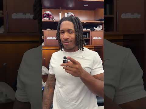 Did Coop sit on the stoop? (via @patriots/TT)