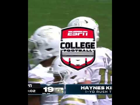 HAYNES KING RAN THROUGH THE DEFENDER FOR THE TD 😤