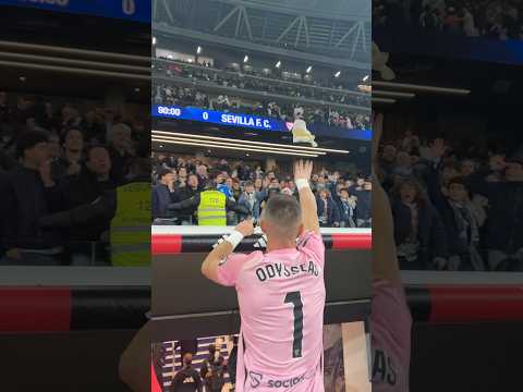 🎁🧤 Odysseas Vlachodimos 🔝 #sevillafc #futbol #shorts #laliga