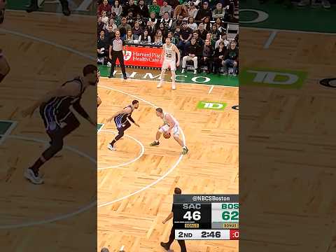 3-pointer by Payton Pritchard