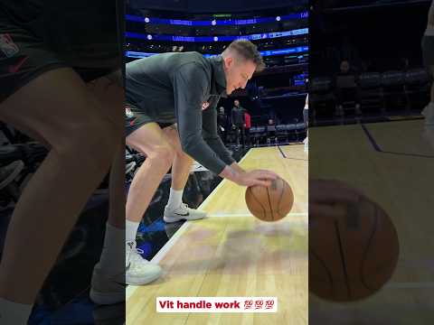 Practice makes perfect! #nba #hawks #vitkrejci #handles