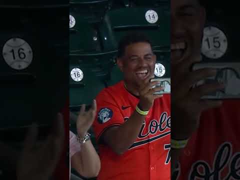 Samuel Basallo has his first Major League hit and RBI 👏