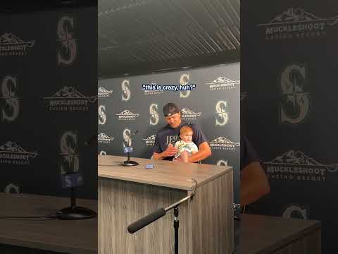 Normalize bringing babies to post-game news conferences.