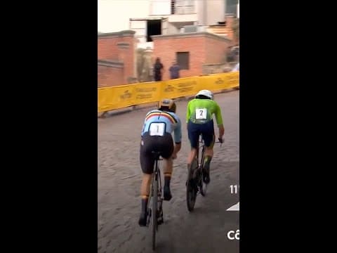 Remco Evenepoel catches and OVERTAKES Tadej Pogacar in the time trial 😱