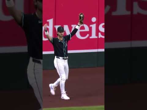 Blaze Alexander didn't want those Red Sox fans to have a souvenir 😄