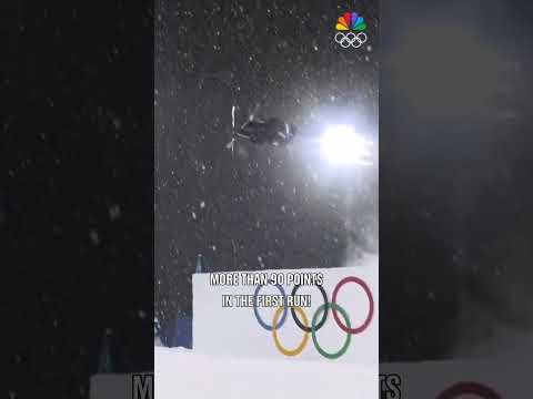 What a way to start the freeski big air final!