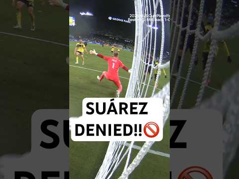 Joe Willis BIG STOP🧤on Suárez!!