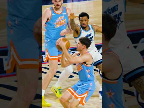 Reed doing his thing at the Rising Stars Game #rockets