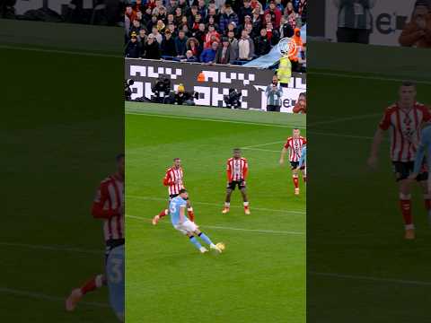 SHHOOOOOOTT💥 #goals #dias #shoot #mancity #football #premierleague #shorts