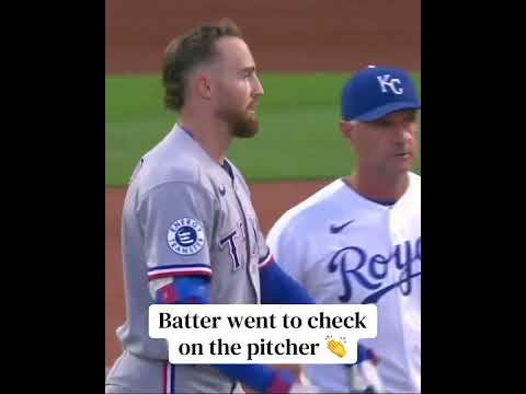 Brandon Nimmo went to see if Seth Lugo was okay after hitting a line drive at his head 👀