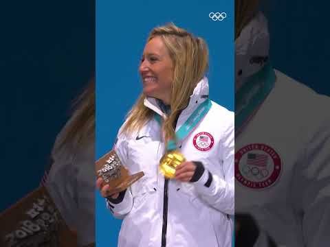 Snowboard and style always ride together! 😆