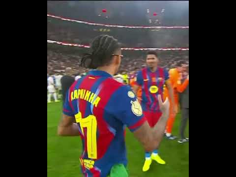 Raphinha was awarded MVP of the Supercopa and brought out the shades 🔥😎