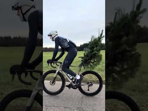 Delivering the FESTIVE SPIRIT fast 🎄 #shorts